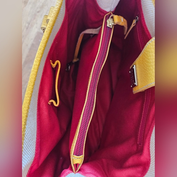 Dooney & Bourke Sunflower Shoulder Bag With Pouch And ID Tag! NWOT! - Picture 9 of 11